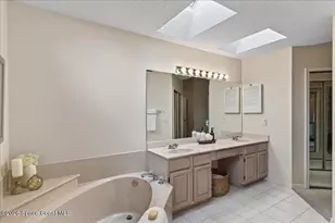 569 Spring Lake Dr, Melbourne, FL 32940 - Photo 17