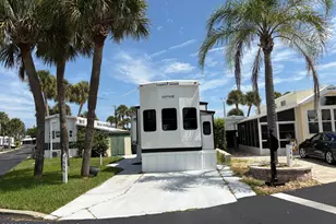 556 Pier Ln, Melbourne Beach, FL 32951 - Photo 3