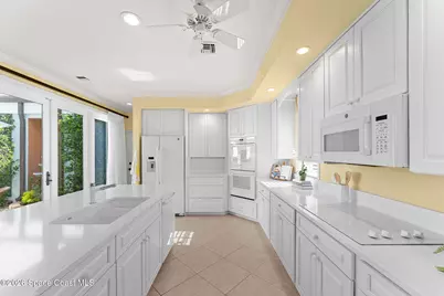 625 Riomar Drive, Vero Beach, FL 32963 - Photo 17