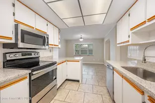 511 Avignon Dr, Melbourne, FL 32935 - Photo 7