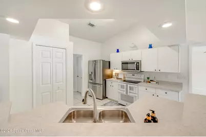 883 Del Mar Circle, West Melbourne, FL 32904 - Photo 13