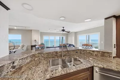 989 N Highway A1A #6, Indialantic, FL 32903 - Photo 9