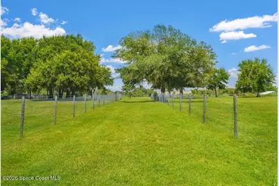 3560 Pennsylvania Avenue N, Mims, FL 32754 - Photo 3
