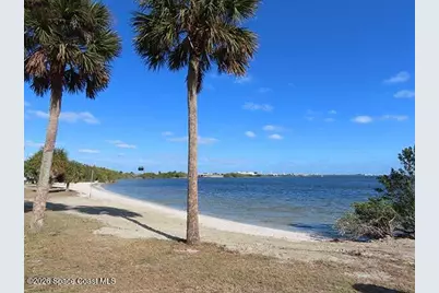 1405 Dolphin Avenue, Merritt Island, FL 32952 - Photo 47