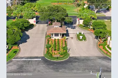 565 Newport Drive, Indialantic, FL 32903 - Photo 5