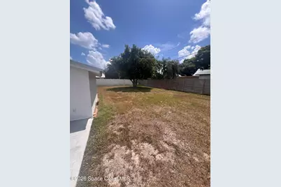 2407 Lakeview Drive, Melbourne, FL 32935 - Photo 15