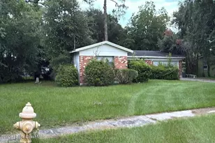 2605 Elisa Dr W, Jacksonville, FL 32216 - Photo 3