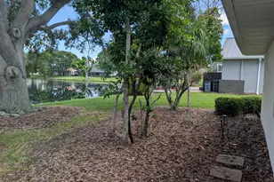 447 Lake Victoria Cir, Melbourne, FL 32940 - Photo 39
