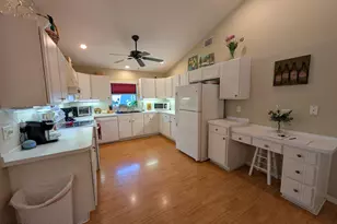 447 Lake Victoria Cir, Melbourne, FL 32940 - Photo 17