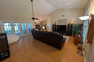 447 Lake Victoria Cir, Melbourne, FL 32940 - Photo 5