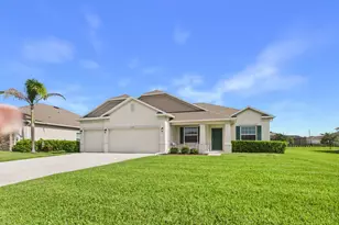 4358 Lago Vis Dr, Micco, FL 32976 - Photo 1