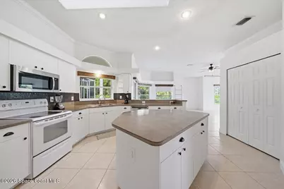 730 Campina Avenue SE, Palm Bay, FL 32909 - Photo 13