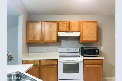 2205 Myla Lane, Melbourne, FL 32935 - Photo 3