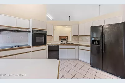 1301 Aventura Way NE, Melbourne, FL 32940 - Photo 11