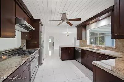 207 S Palm Avenue, Indialantic, FL 32903 - Photo 11