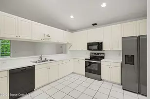 743 Carriage Hill Rd, Melbourne, FL 32940 - Photo 9