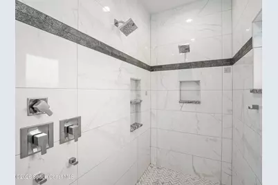 211 Wayne Avenue, Indialantic, FL 32903 - Photo 15