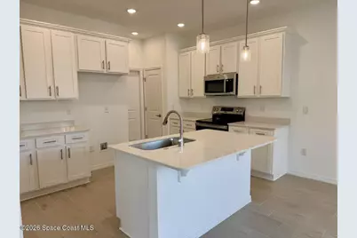 856 Castleford Avenue NE, Palm Bay, FL 32905 - Photo 5