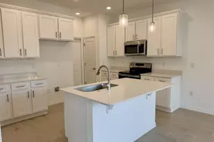 856 Castleford Ave NE, Palm Bay, FL 32905 - Photo 5