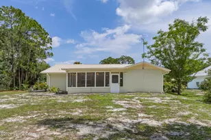 501 Krefeld Rd NW, Melbourne, FL 32907 - Photo 9