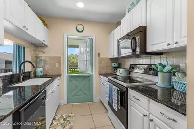 3209 S Lakeview Circle #8202, Fort Pierce, FL 34949 - Photo 11
