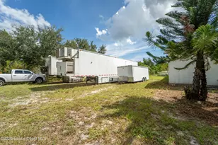 6715 Whispering Pines Ln, Grant-Valkaria, FL 32949 - Photo 13