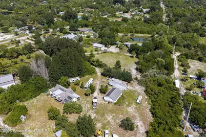 6715 Whispering Pines Lane, Grant-Valkaria, FL 32949 - Photo 37