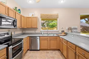 371 Brookcrest Cir, Rockledge, FL 32955 - Photo 13