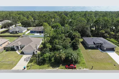 582 Poplar Street SE, Palm Bay, FL 32909 - Photo 3