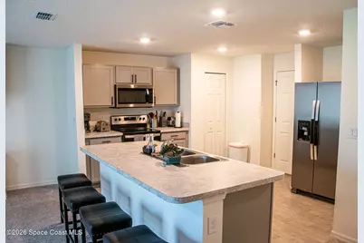 593 Haleybury Street SW, Palm Bay, FL 32908 - Photo 3