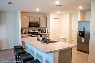 593 Haleybury St SW, Palm Bay, FL 32908 - Photo 3