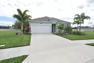 1542 Killian Dr NE, Palm Bay, FL 32905 - Photo 1