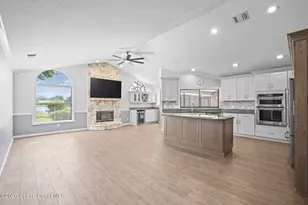 1293 Silver Lake Dr, Melbourne, FL 32940 - Photo 13