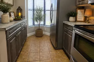2510 King Oak Cir, Saint Cloud, FL 34769 - Photo 9
