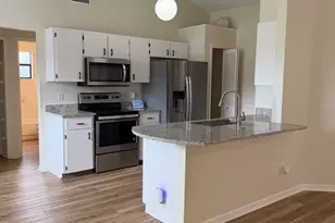 1460 Heartwellville St NW, Palm Bay, FL 32907 - Photo 5