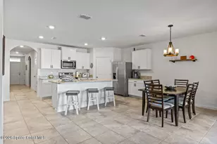 637 Old Country Rd S E, Palm Bay, FL 32909 - Photo 3