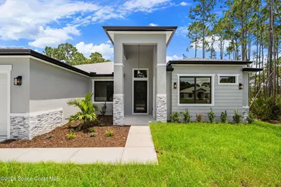 1749 Hayworth Circle NW, Palm Bay, FL 32907 - Photo 3