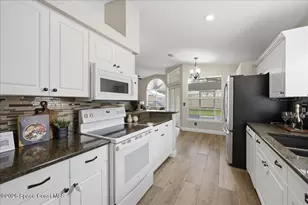 3017 Sebastian Ln, Melbourne, FL 32935 - Photo 11