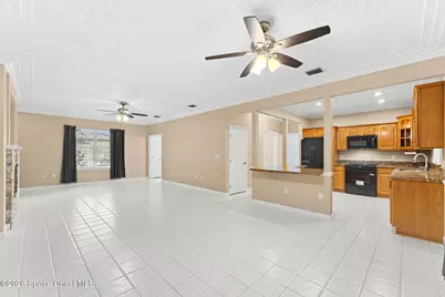 578 Lake Ashley Circle, West Melbourne, FL 32904 - Photo 13