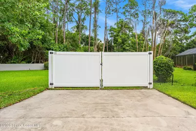 578 Lake Ashley Circle, West Melbourne, FL 32904 - Photo 45