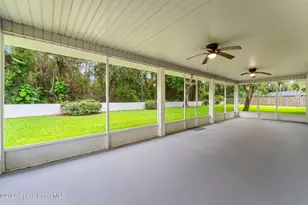 578 Lake Ashley Cir, West Melbourne, FL 32904 - Photo 41