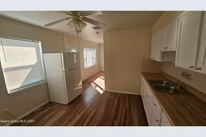 644 Wisteria Drive, Melbourne, FL 32901 - Photo 5