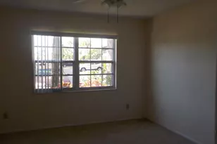 933 NE Sonesta Ave NE, Palm Bay, FL 32905 - Photo 7
