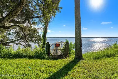 925 N Indian River Drive, Cocoa, FL 32922 - Photo 17