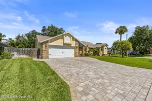 2220 Plantation Dr, Melbourne, FL 32935 - Photo 1