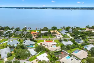 207 Riverside Dr, Melbourne Beach, FL 32951 - Photo 7
