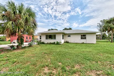 9884 Pine Street, Micco, FL 32976 - Photo 25
