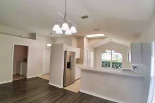1261 Olde Bailey Ln, West Melbourne, FL 32904 - Photo 5