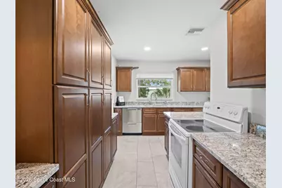 807 Ballard Drive, Melbourne, FL 32935 - Photo 15