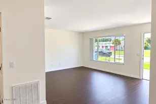 907 Gatewood Ct NE, Palm Bay, FL 32905 - Photo 5